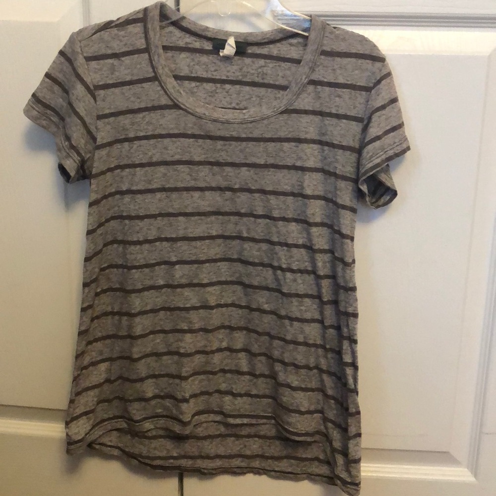 GREY AND BLACK STRIPED T SHIRT